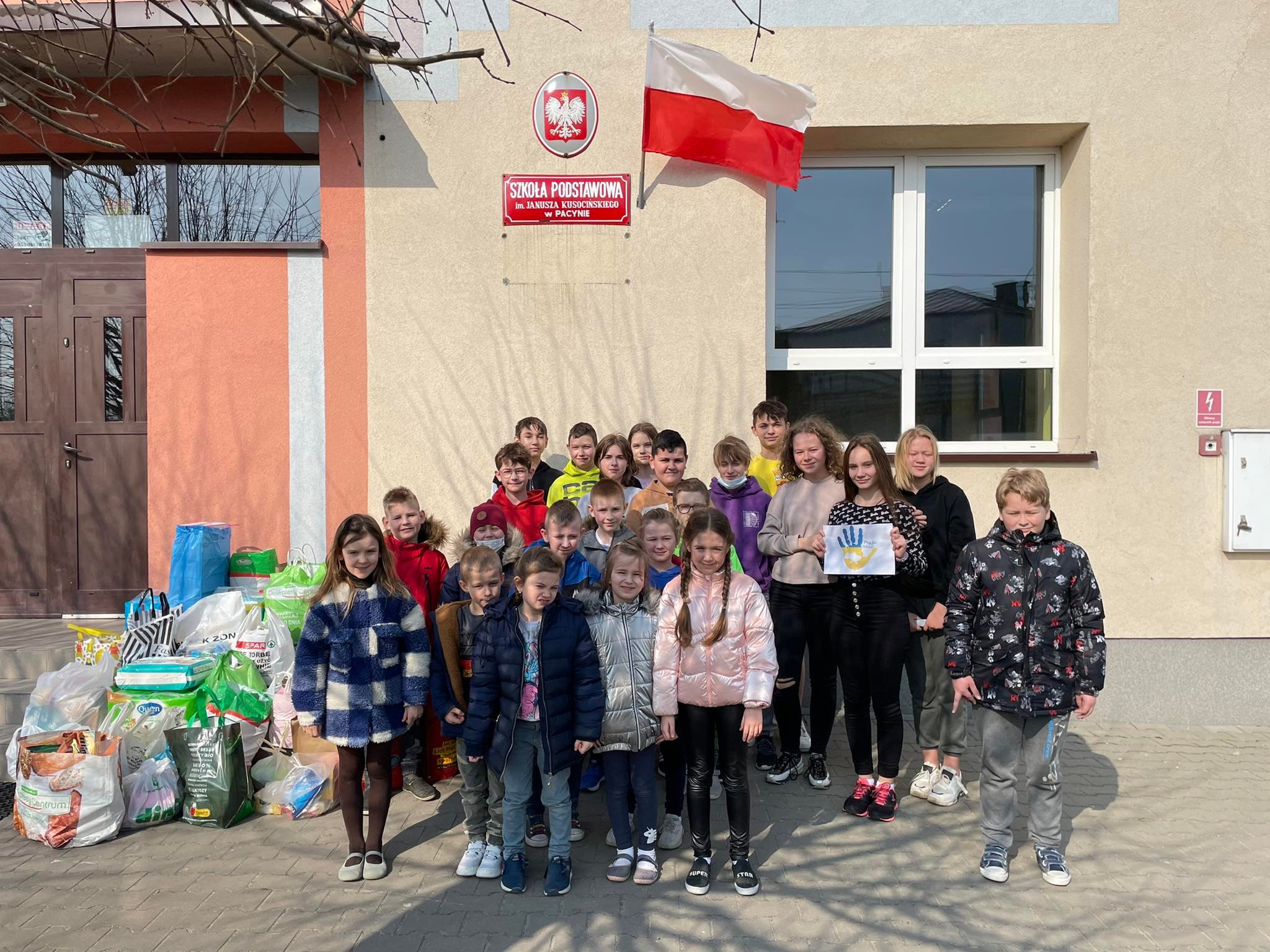 Zbiórka dla dzieci z Ukrainy przebywających w Ośrodku Mazowsze w Soczewce 16. 03.