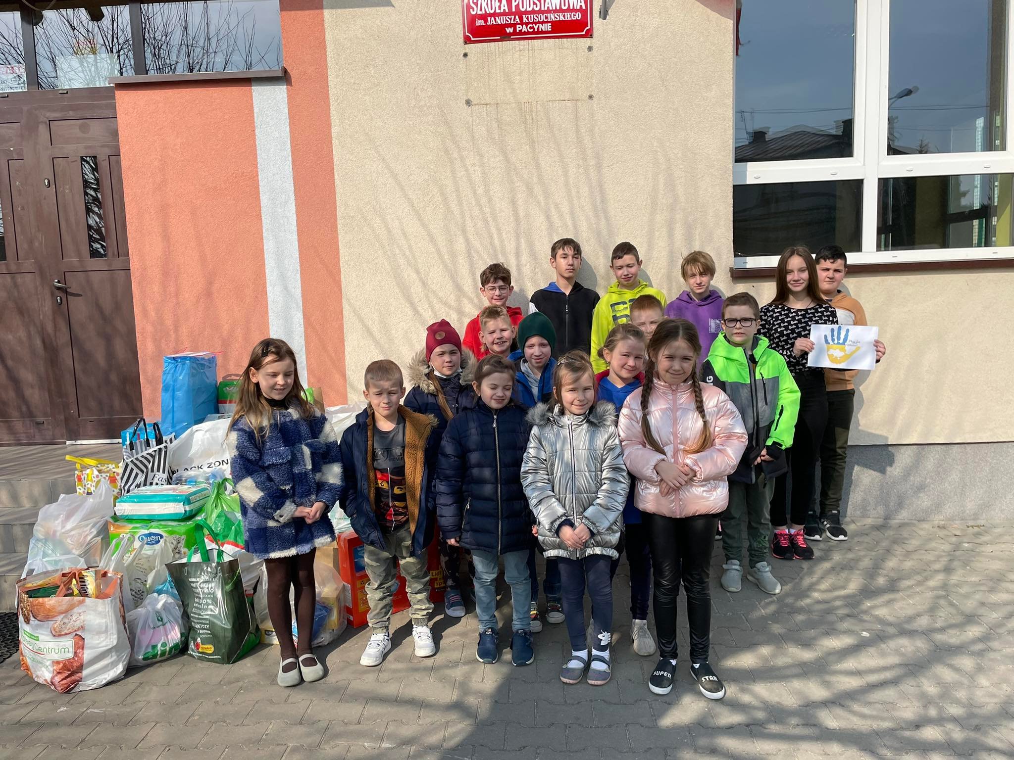 Zbiórka dla dzieci z Ukrainy przebywających w Ośrodku Mazowsze w Soczewce klasy I-VIII