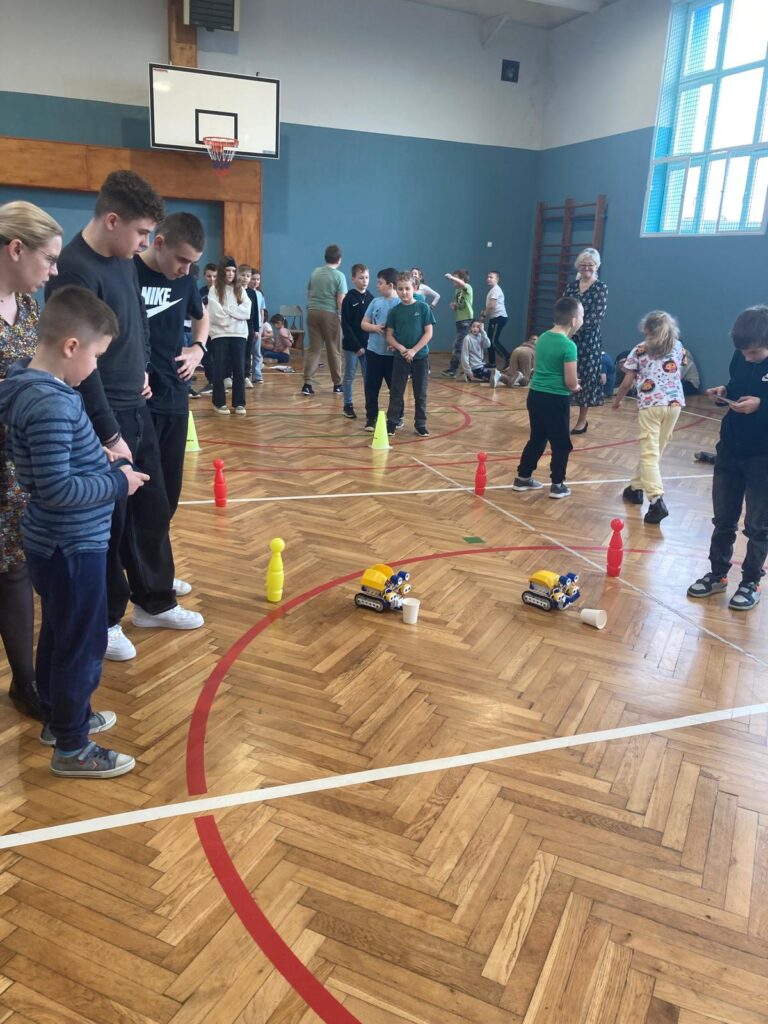 Konkurs robotów