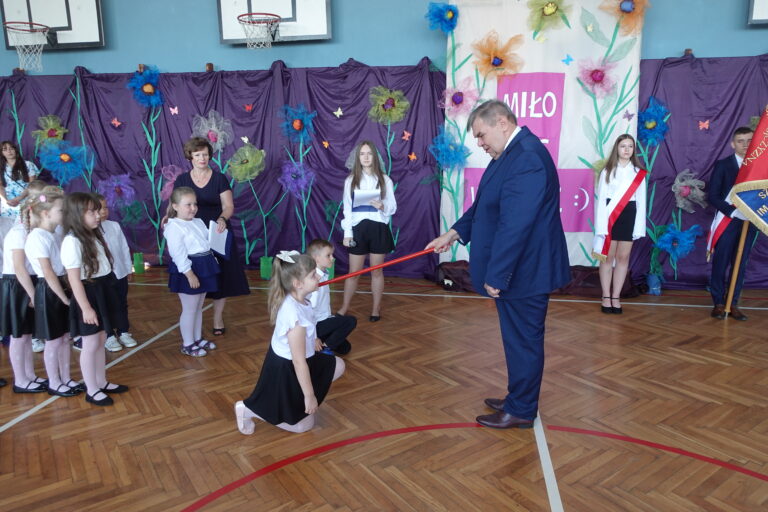 Pasowanie Pierwszoklasistów na ucznia.