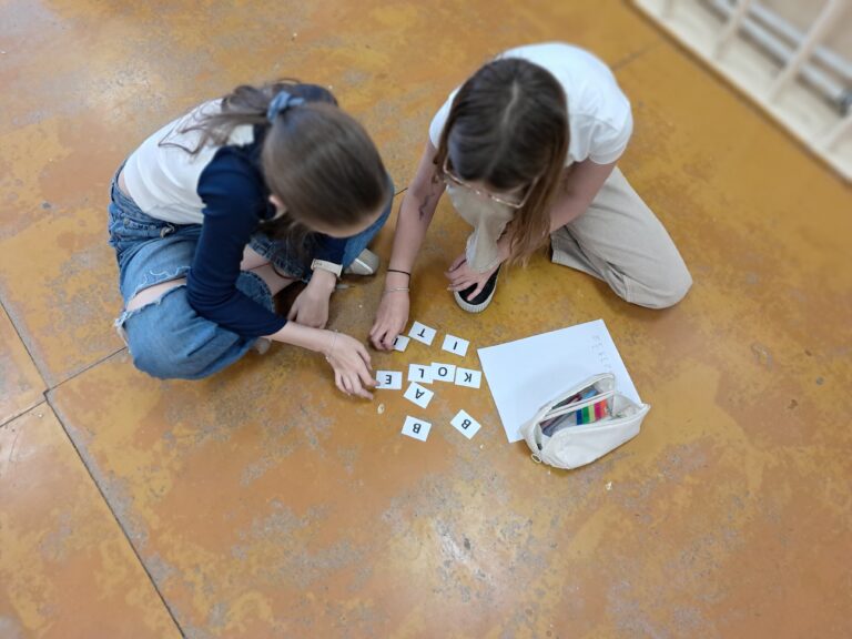 Tworzymy nowe słowa z wyrazu BIBLIOTEKA - kl. IVa