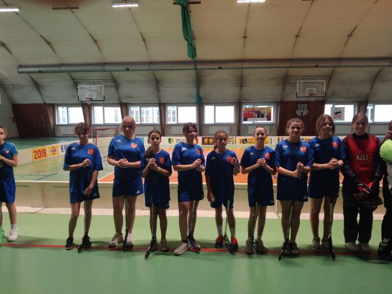 Drużyna dziewcząt 2013 i młodsze