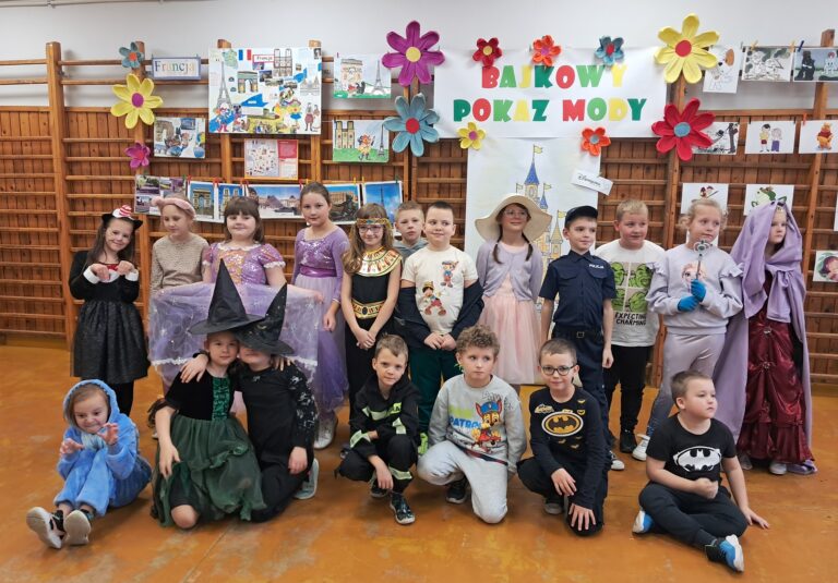 Klasa II w przebraniach