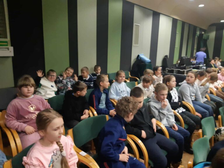 Uczniowie nasze szkoły na widowni