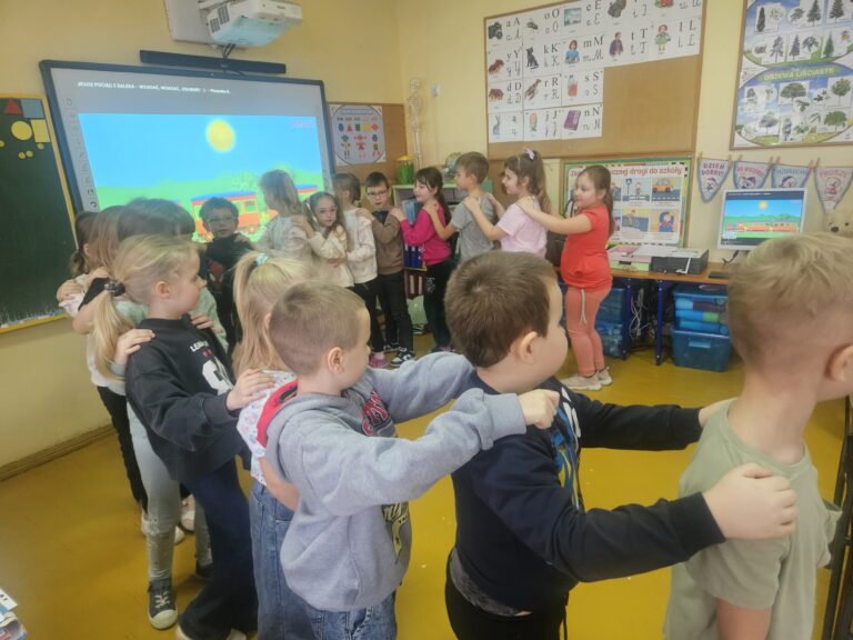 Klasa I podczas warsztatów z pedagogiem specjalnym – „Pociąg emocji”.