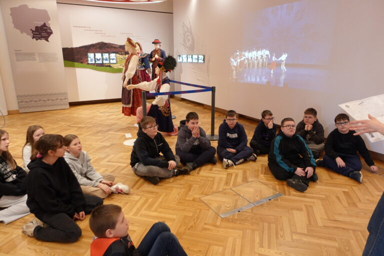 Poznajemy stroje i tradycje poszczególnych regionów Polski. Kraków i Podhale.