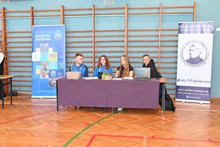 Wystawcy przy swoich stanowiskach