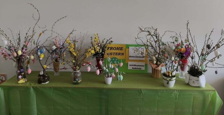 Ostersträuße - wielkanocne bukiety wykonane przez uczniów klasy VII