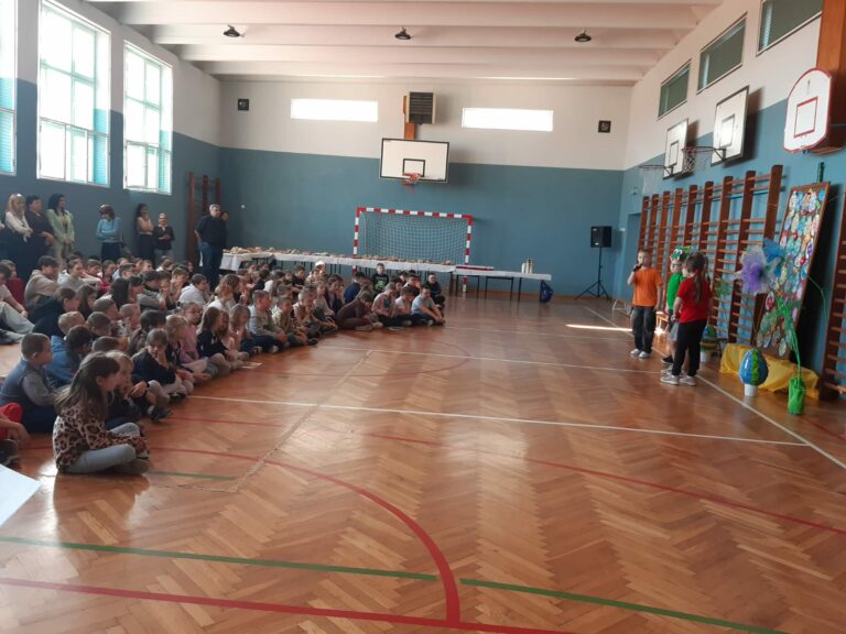 Uczestnicy spotkania wielkanocnego