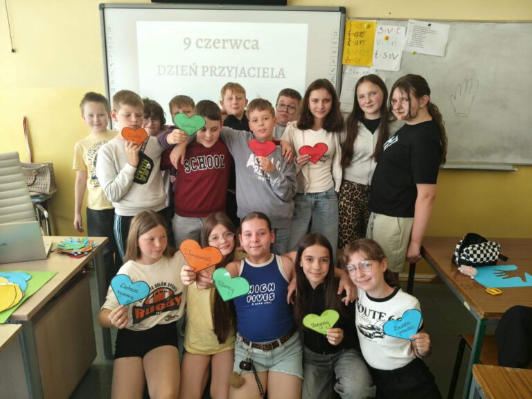 Klasa IV a podczas obchodów Dnia Przyjaciela