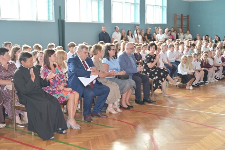 Zaproszeni goście.